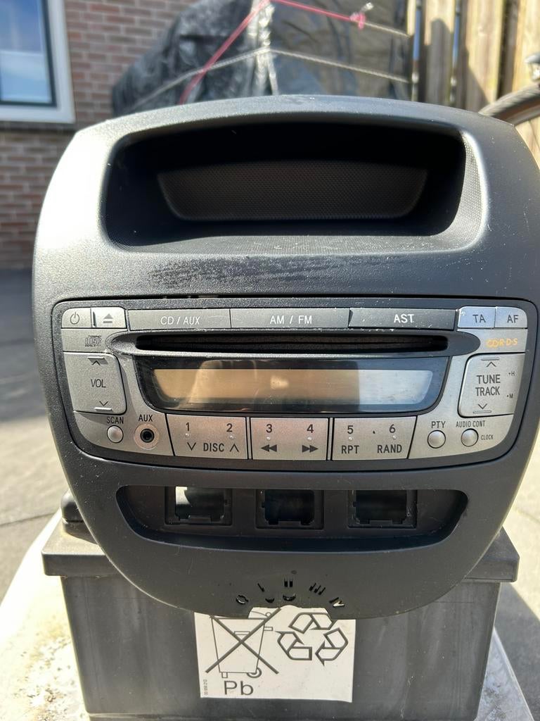 Autoradio Toyota Aygo 2008, Ophalen, Gebruikt