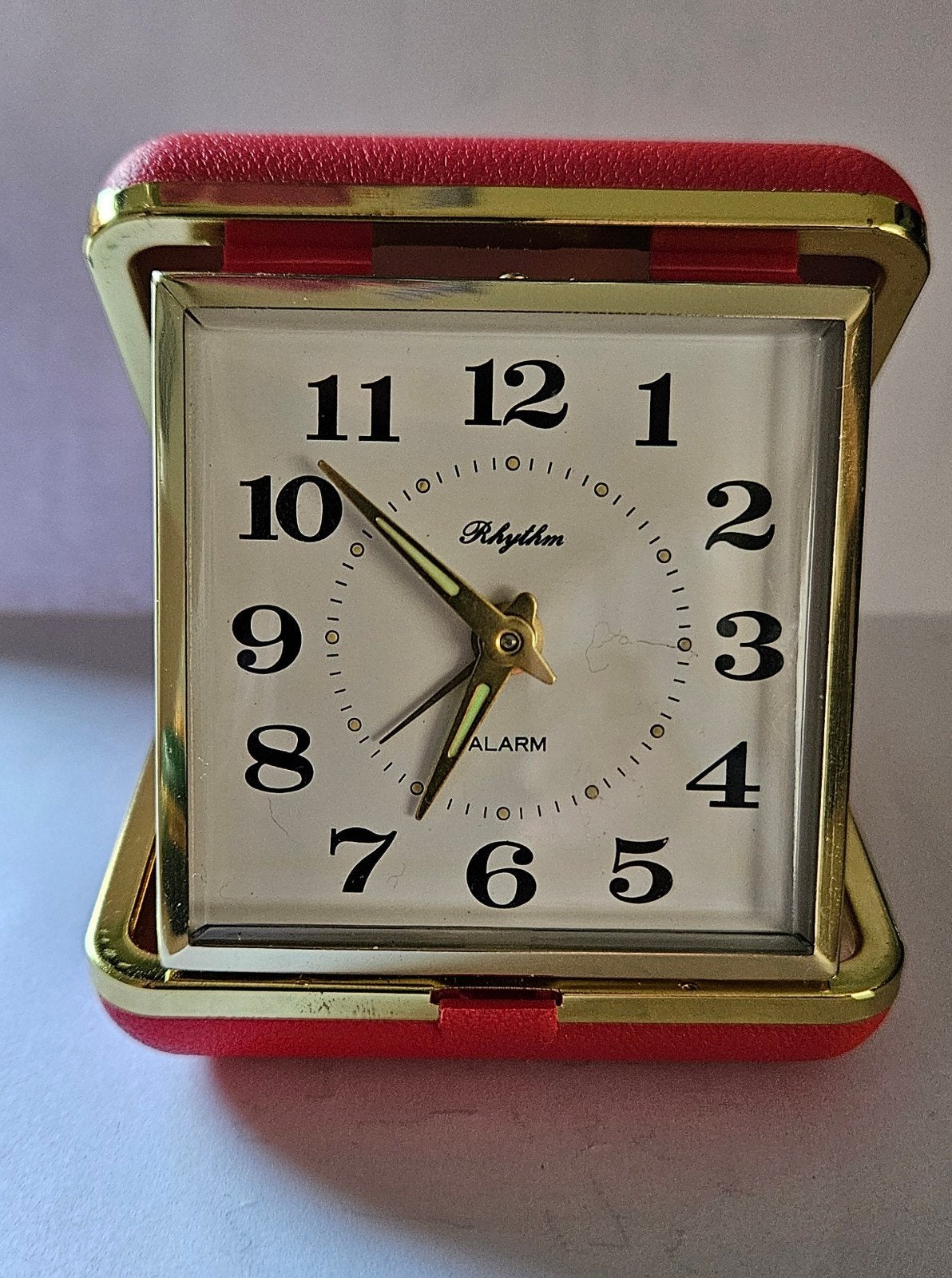 Vintage Rhythm Reiswekker - Rood Leer en Goudkleurig, Ophalen