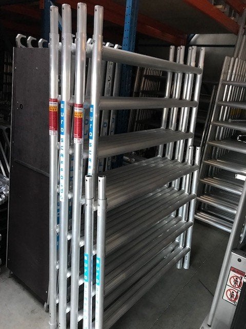 Nieuwe Euroscaffold Rolsteiger 8m Werkhoogte € 2479 EX BTW, Ophalen, Nieuw, Rolsteiger of Kamersteiger, 5 meter of hoger