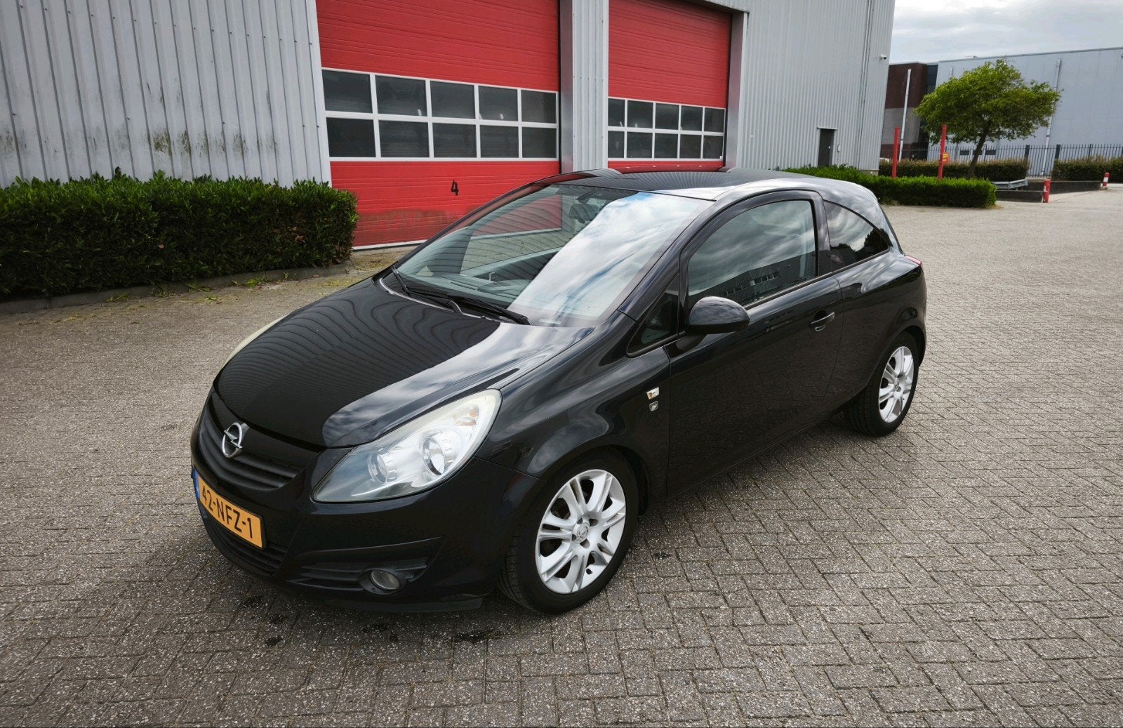 Opel Corsa 1.4 16V 101pk 3D "111 Edition" 2010, Voorwielaandrijving, 40 €/maand, 1398 cc, 4 cilinders