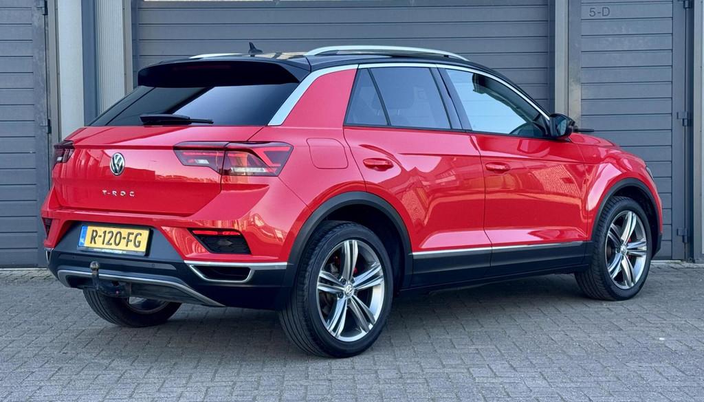 Volkswagen T-Roc 1.5 TSI 4 Cil 150pk Sport Business R | Auto, Stof, 4 cilinders, 150 pk, Bedrijf