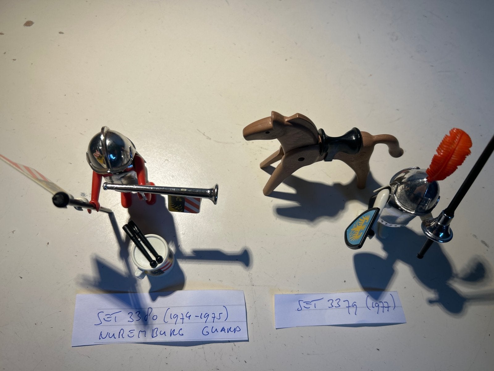 Vintage Playmobil Sets: Nurenberg Guard (3380) & Ridder (337, Ophalen of Verzenden, Gebruikt, Jongen of Meisje