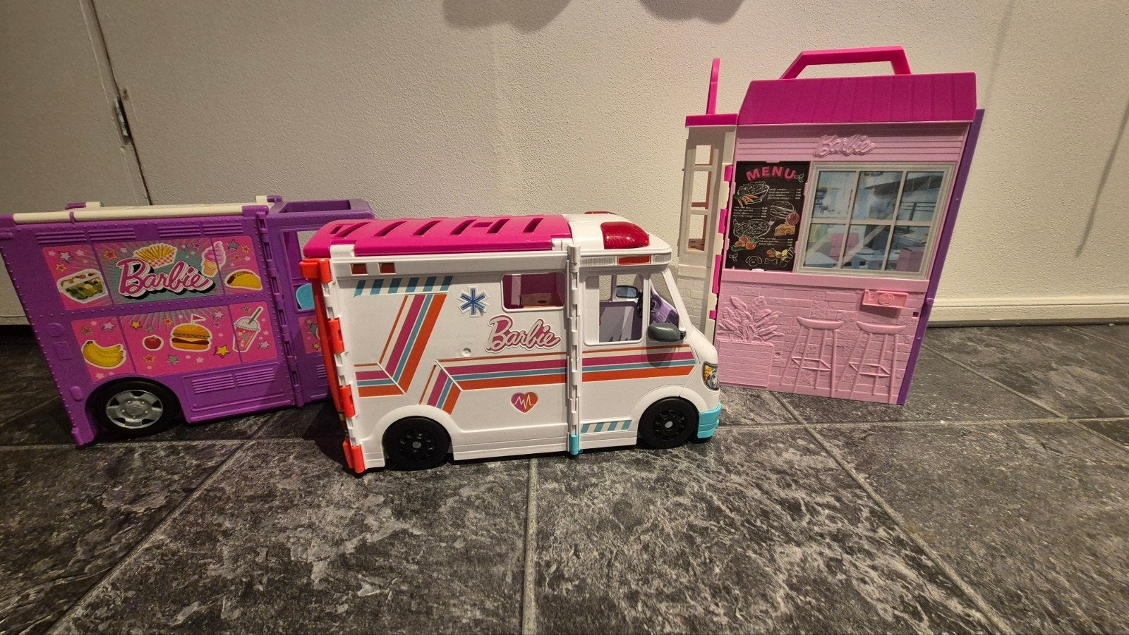 Barbie huis met heel veel extra's!!, Ophalen, Zo goed als nieuw, Toebehoren