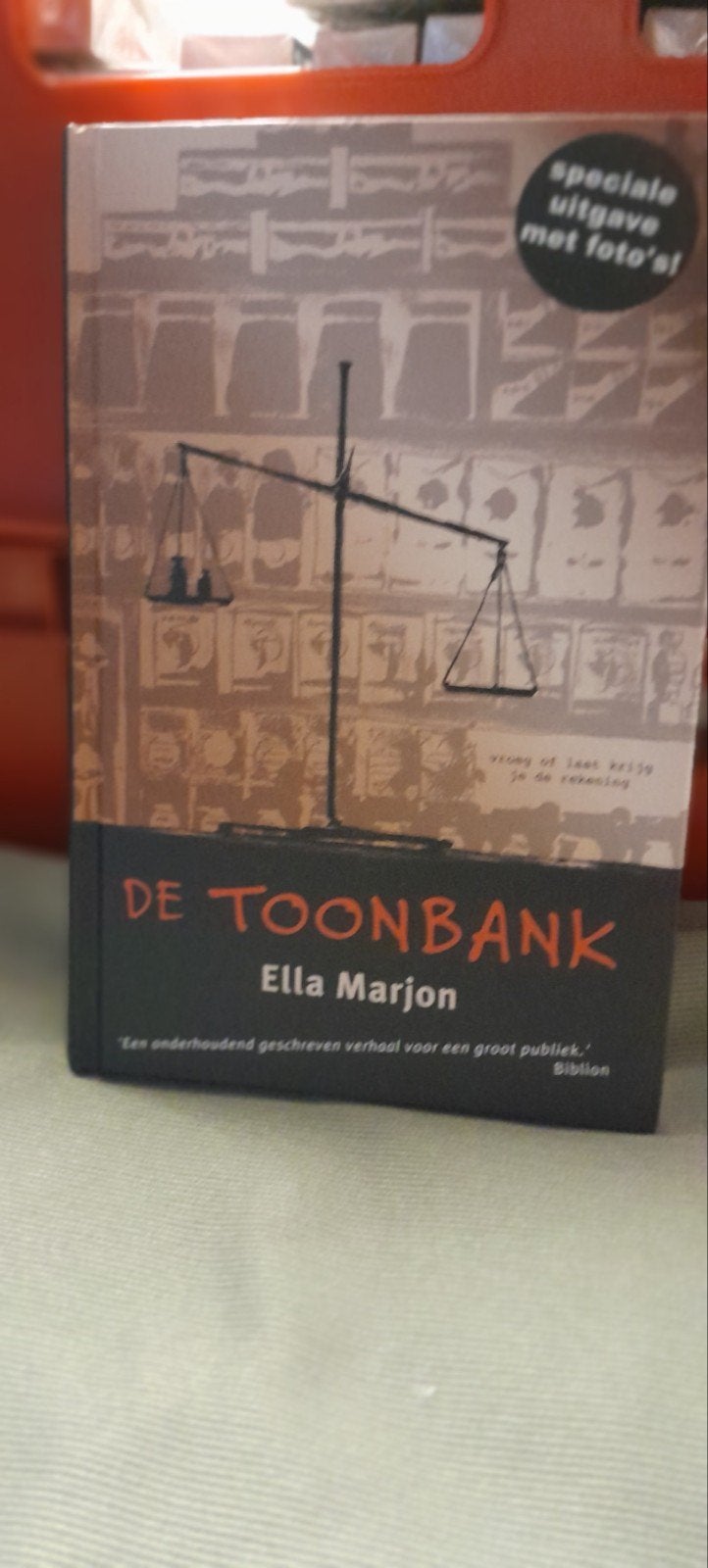 De Toonbank - Ella Marjon (Speciale uitgave met foto's), Ophalen of Verzenden, Zo goed als nieuw, Ella Marjon, Nederland