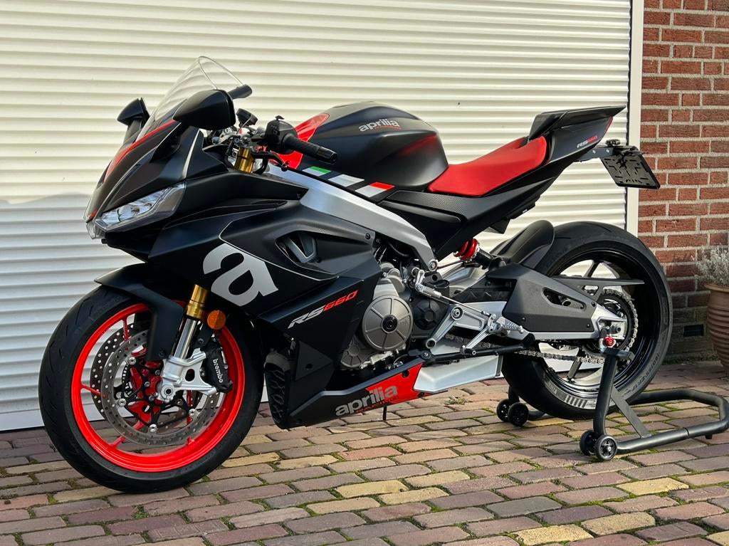 Aprilia RS 660 2022, Motoren, 2 cilinders, Occasion, Motorrijbewijs A, 660 cc