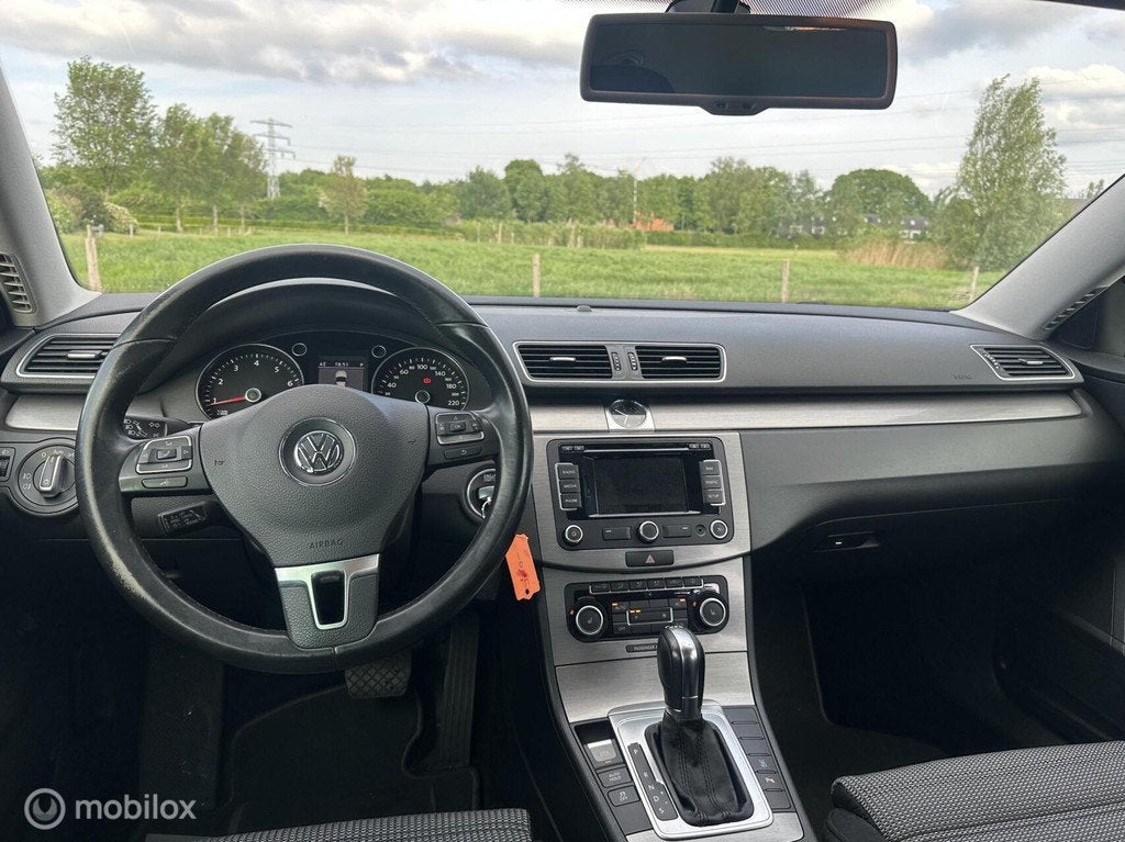 Volkswagen Passat Variant 1.8 TSI Highline DSG 161pk!✅, Stof, Gebruikt, Zwart, 4 cilinders