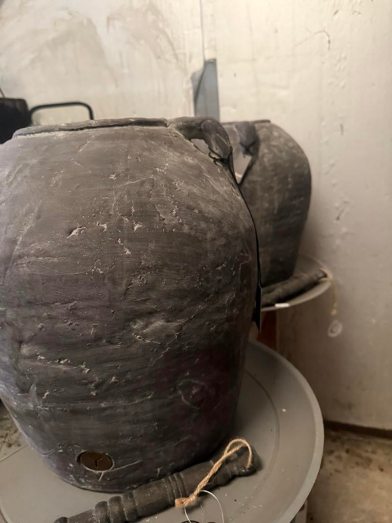 Brynxz Pot Grijs - Hoog 38 cm, Breed 32 cm, Antiek en Kunst, Ophalen