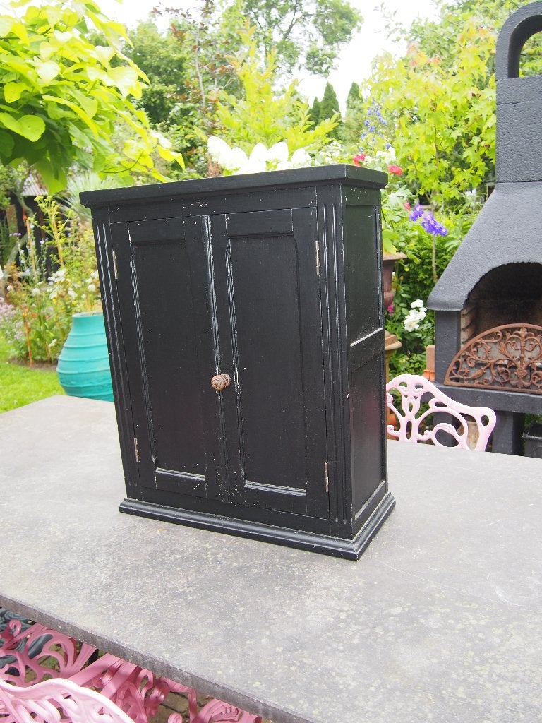 Oude Brocante Houten Wandkastje - Zwart, Antiek en Kunst, Ophalen