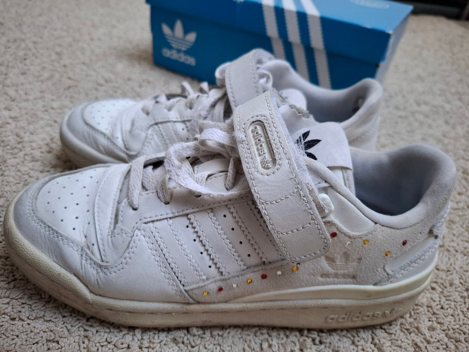 Witte Adidas sneakers maat 37 met veters en klittenband, Adidas, Wit, Ophalen of Verzenden, Sneakers of Gympen
