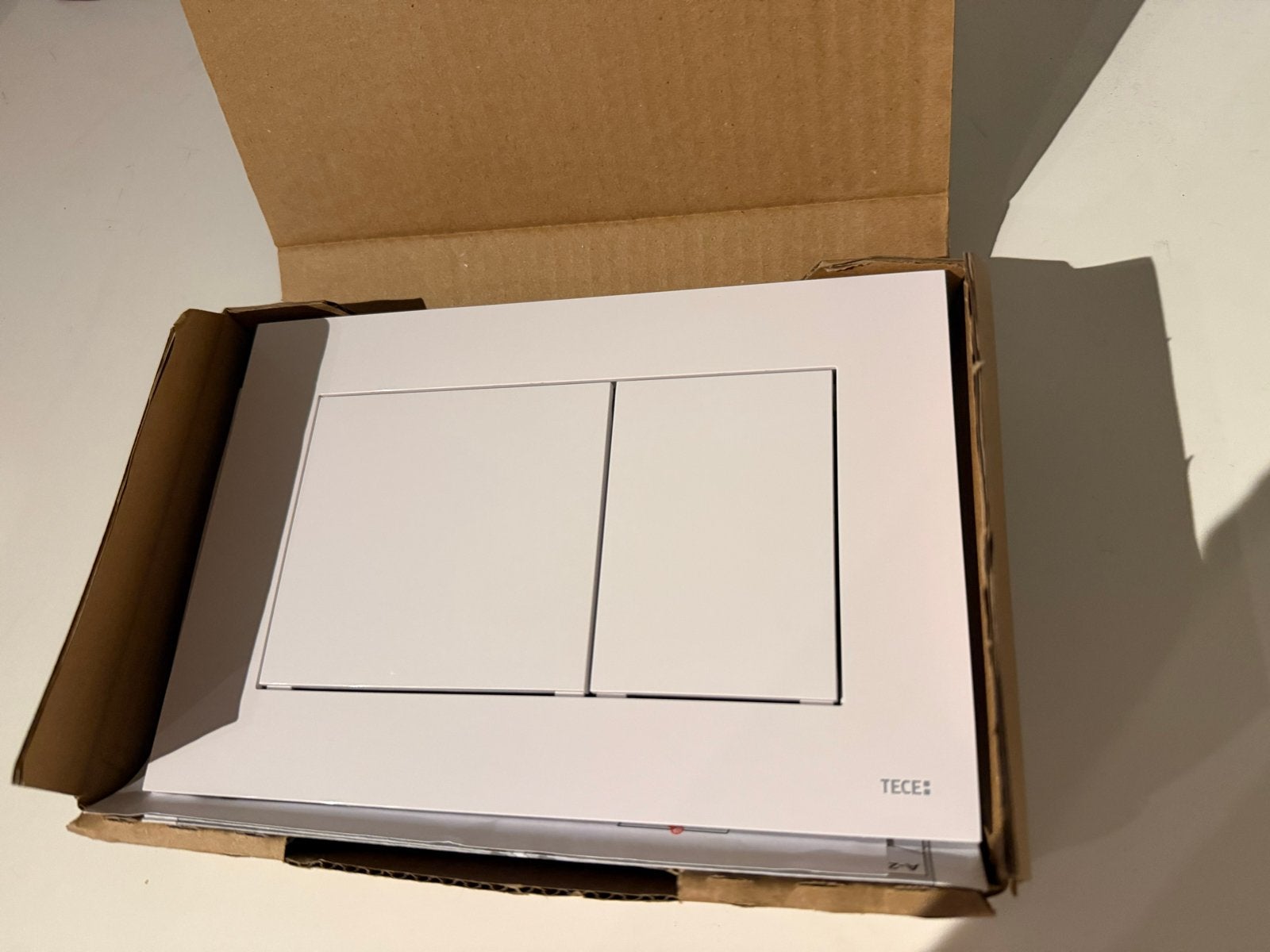 TECE toilet bedieningsplaat wit - Nieuw in doos, Doe-het-zelf en Verbouw, Sanitair, Ophalen of Verzenden, Nieuw, Toilet