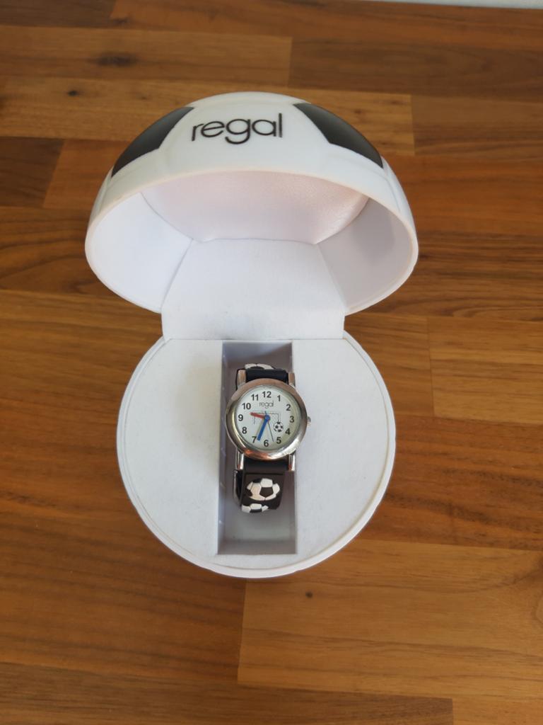 Regal voetbal horloge, Ophalen, Zo goed als nieuw, Jongen of Meisje