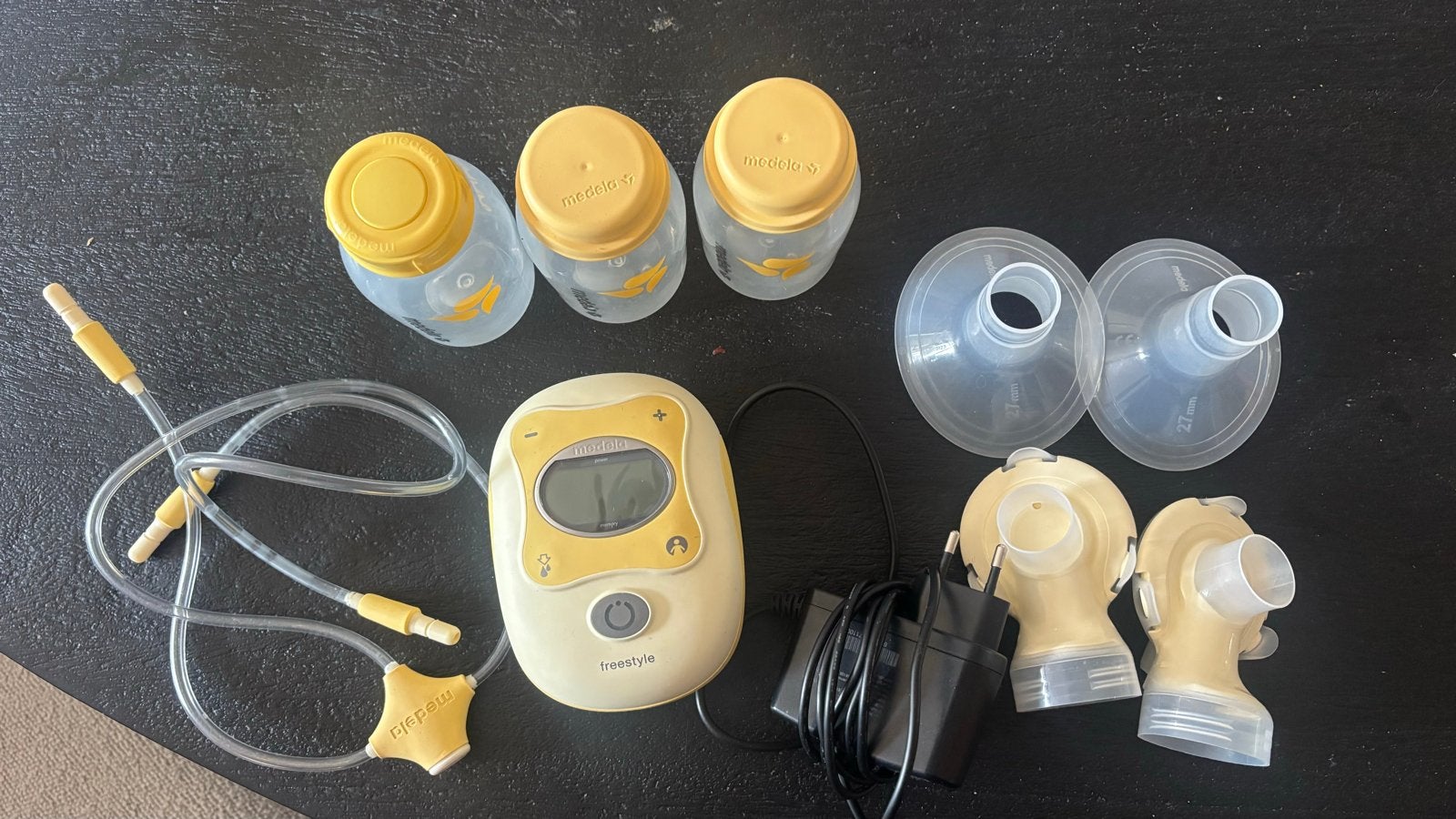 Medela Freestyle Borstkolf met accessoires, Ophalen of Verzenden, Gebruikt