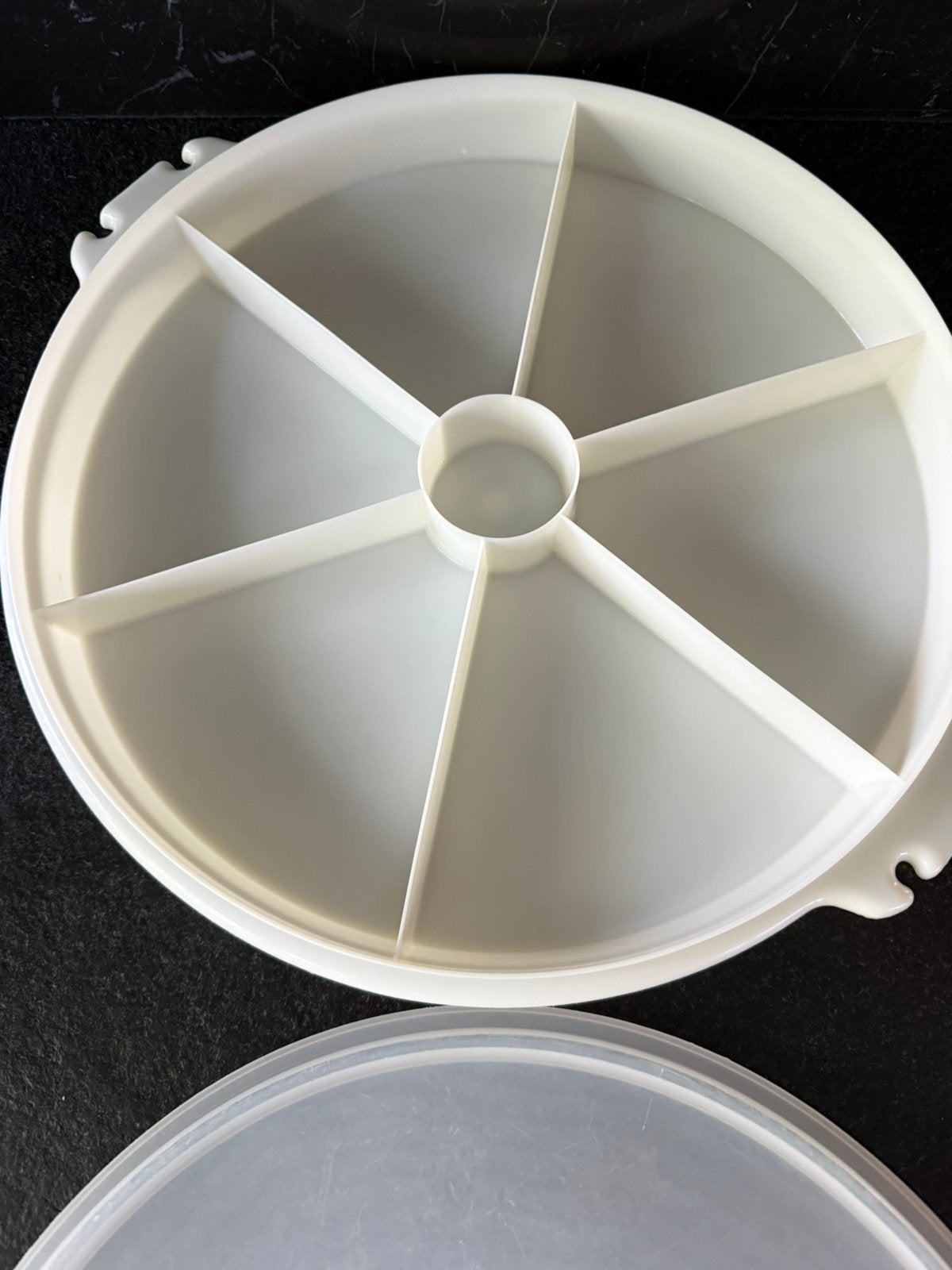 Witte ronde schaal tupperware, Ophalen of Verzenden, Zo goed als nieuw, Schaal
