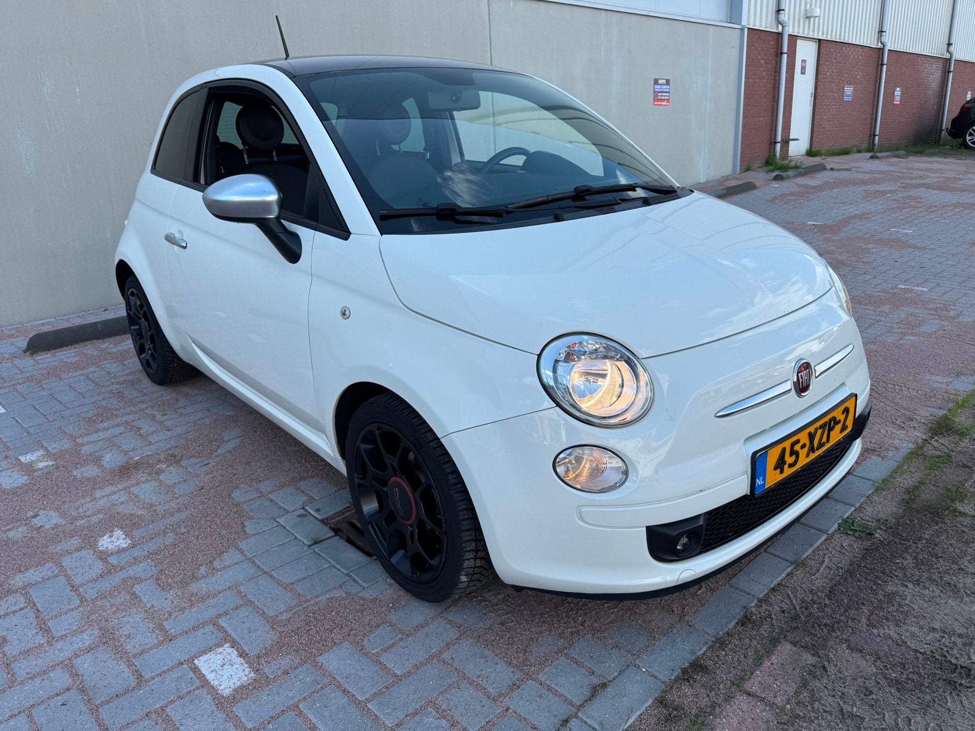 Fiat 500 0.9 TwinAir Lounge |NIEUW APK|AIRCO|LM VLGN |LUXE U, Euro 5, Gebruikt, 31 €/maand, Wit