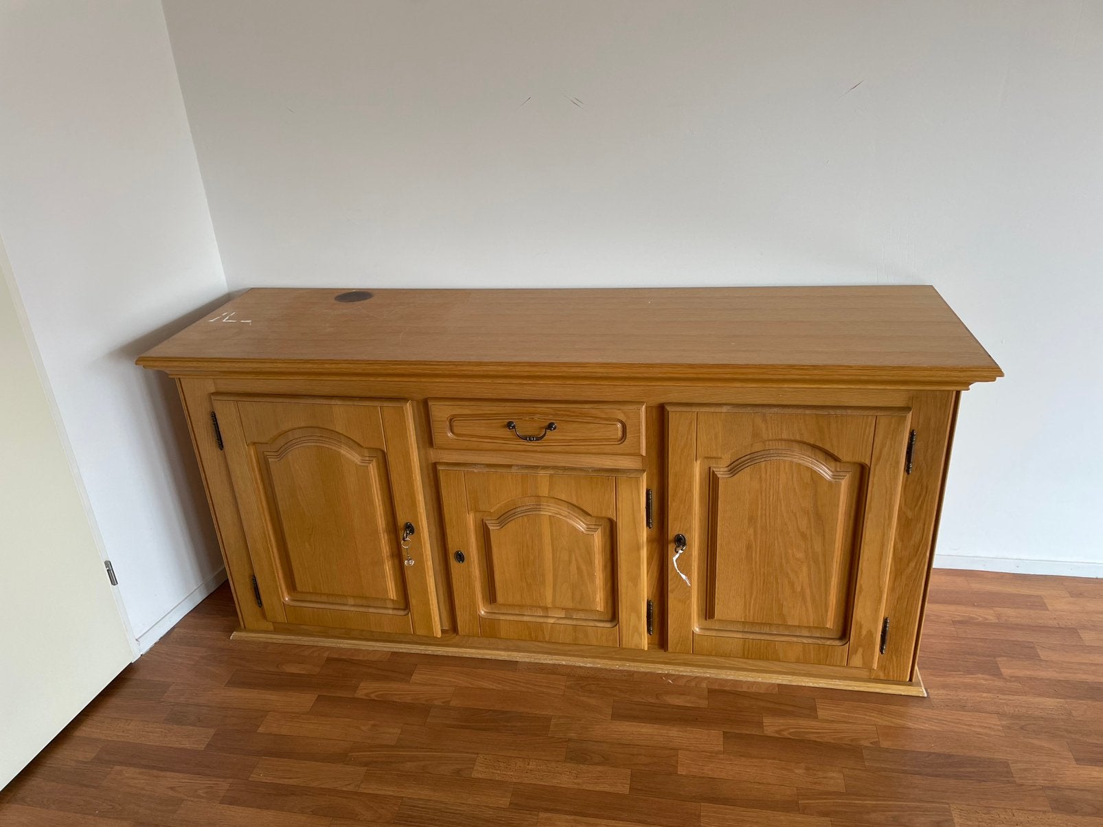 Woondressoir/Eettafel- gratis af te halen, Ophalen, Zo goed als nieuw, 50 tot 75 cm, 50 tot 100 cm