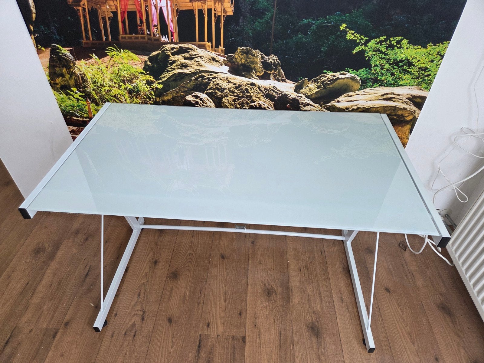 Stevige bureautafel 110x60cm met glazen blad, Ophalen, Gebruikt, Computerbureau, Wit