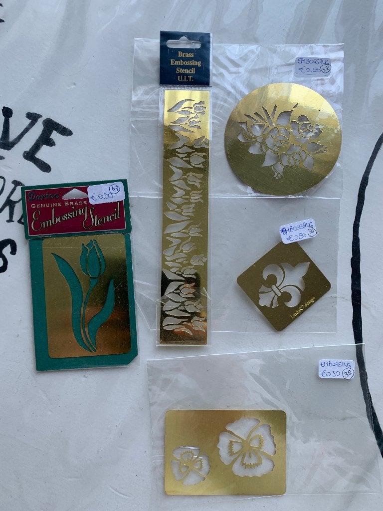 5 Embossing Stencil mallen (tulpen, bloemen, lelie), Hobby en Vrije tijd, Ophalen of Verzenden, Nieuw, Natuur, Pons of Mal