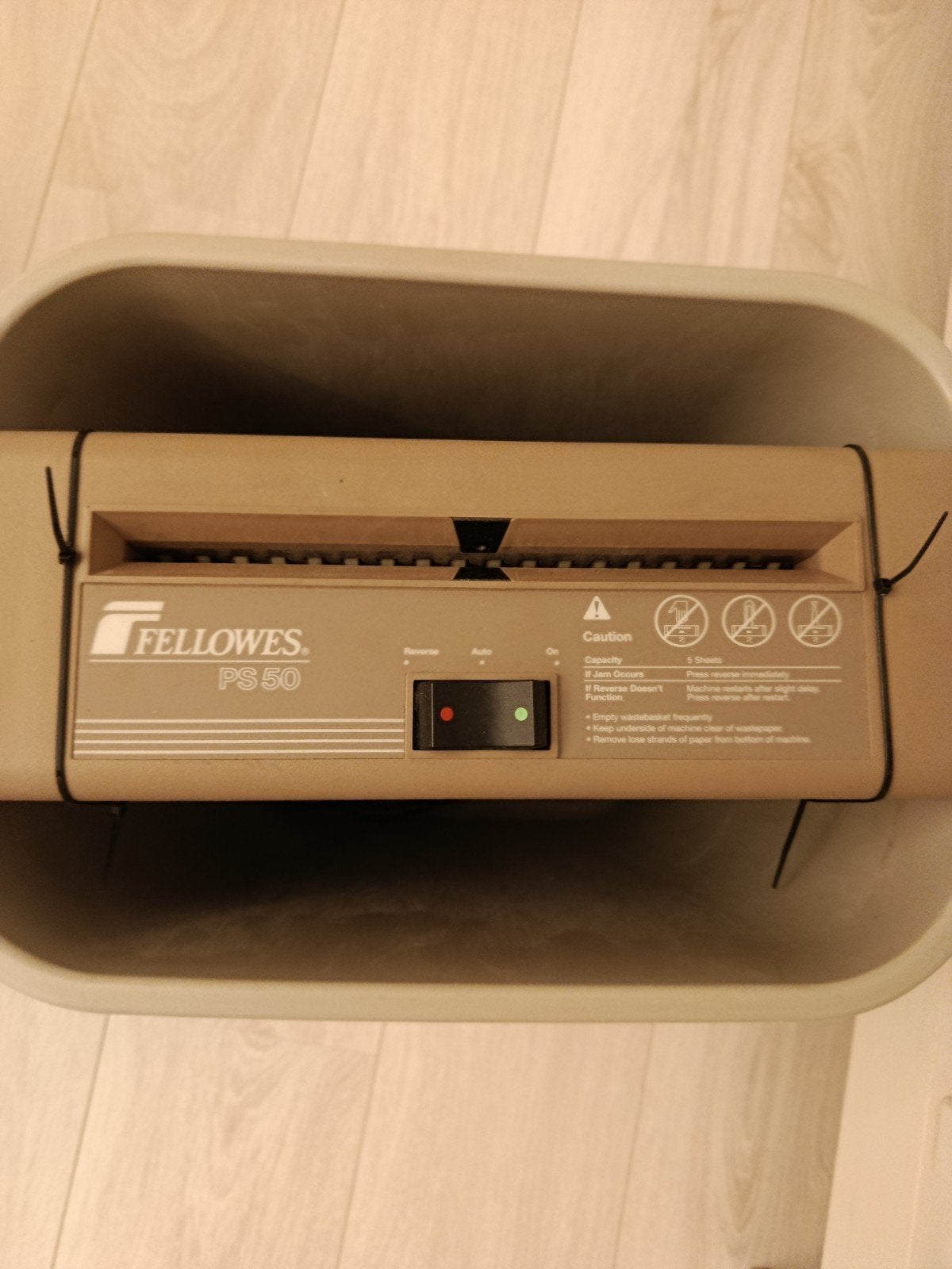 Fellowes P50 papier versnipperaar, Ophalen