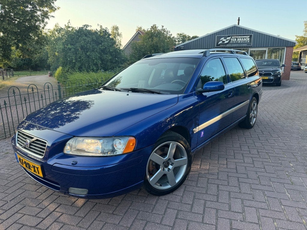 Volvo V70 2.5 Turbo Ocean Race*Zeer nette Auto*Schuifdak*Xen, 1532 kg, Blauw, 2521 cc, Stoelverwarming