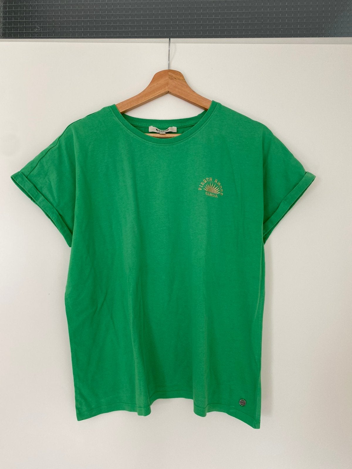GARCIA vrolijk groen shirt MAAT L korte mouw, Maat 42/44 (L), Ophalen of Verzenden, Korte mouw, Gedragen