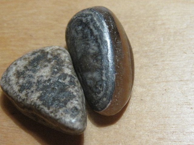 e. 2 stuks aparte edelstenen ARAGONIET (8), Sieraden, Tassen en Uiterlijk, Edelstenen, Verzenden, Nieuw