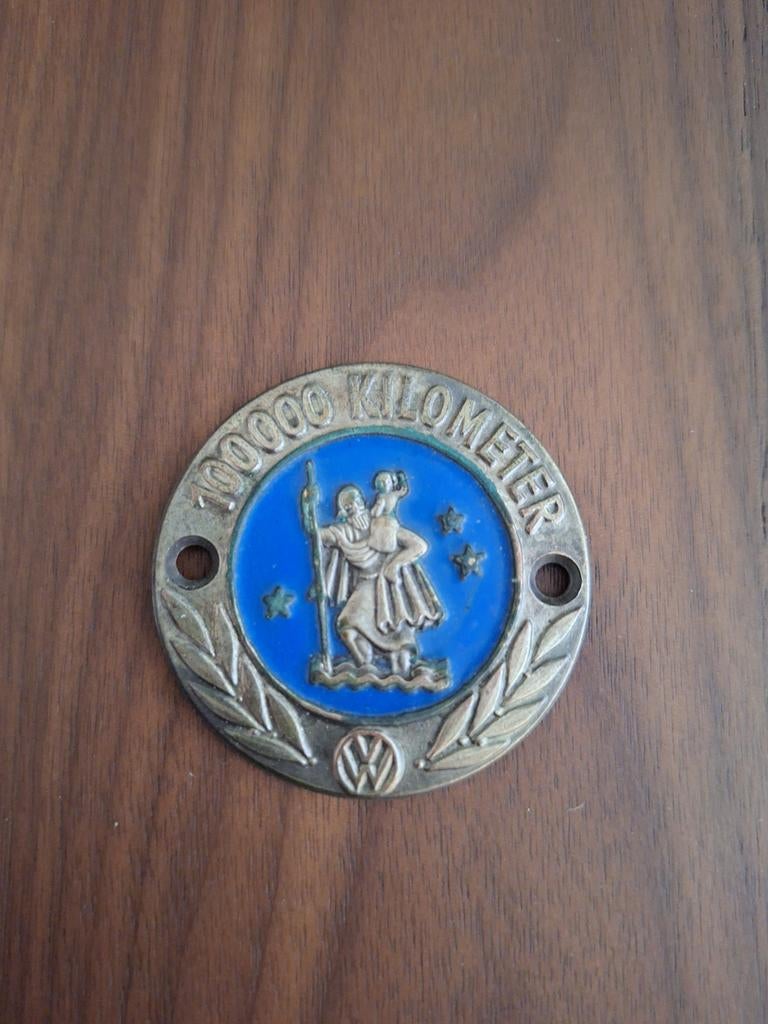 100.000 Km Embleem Vw kever Spijlbus T1 T2 T3 Christoffel, Ophalen of Verzenden, Overige materialen
