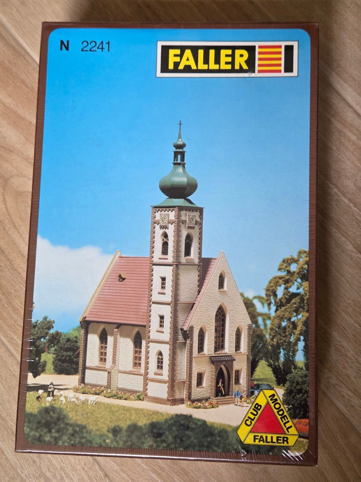 Faller 2241 Kerk - Nieuw in verpakking, Hobby en Vrije tijd, Modeltreinen | N-Spoor, Ophalen of Verzenden, Nieuw, Brug, Tunnel of Gebouw