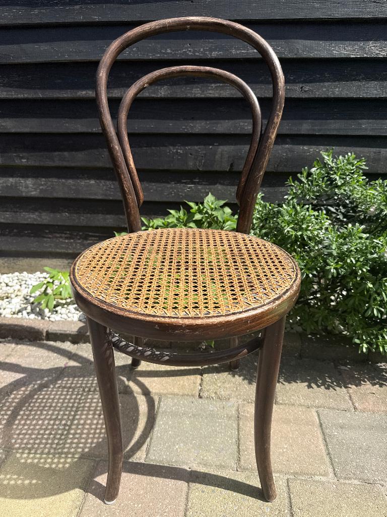 thonet stoel, Antiek en Kunst, Antiek | Meubels | Stoelen en Banken, Ophalen