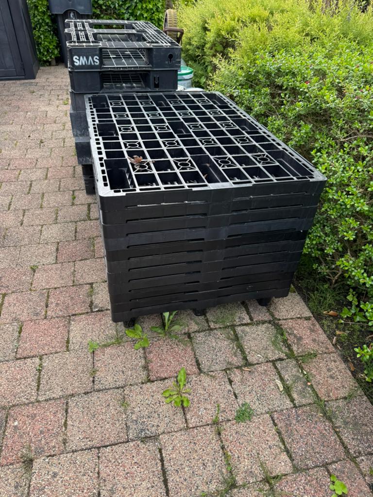 11 Stapelpallets, Ophalen, Zo goed als nieuw, Kunststof, Overige typen