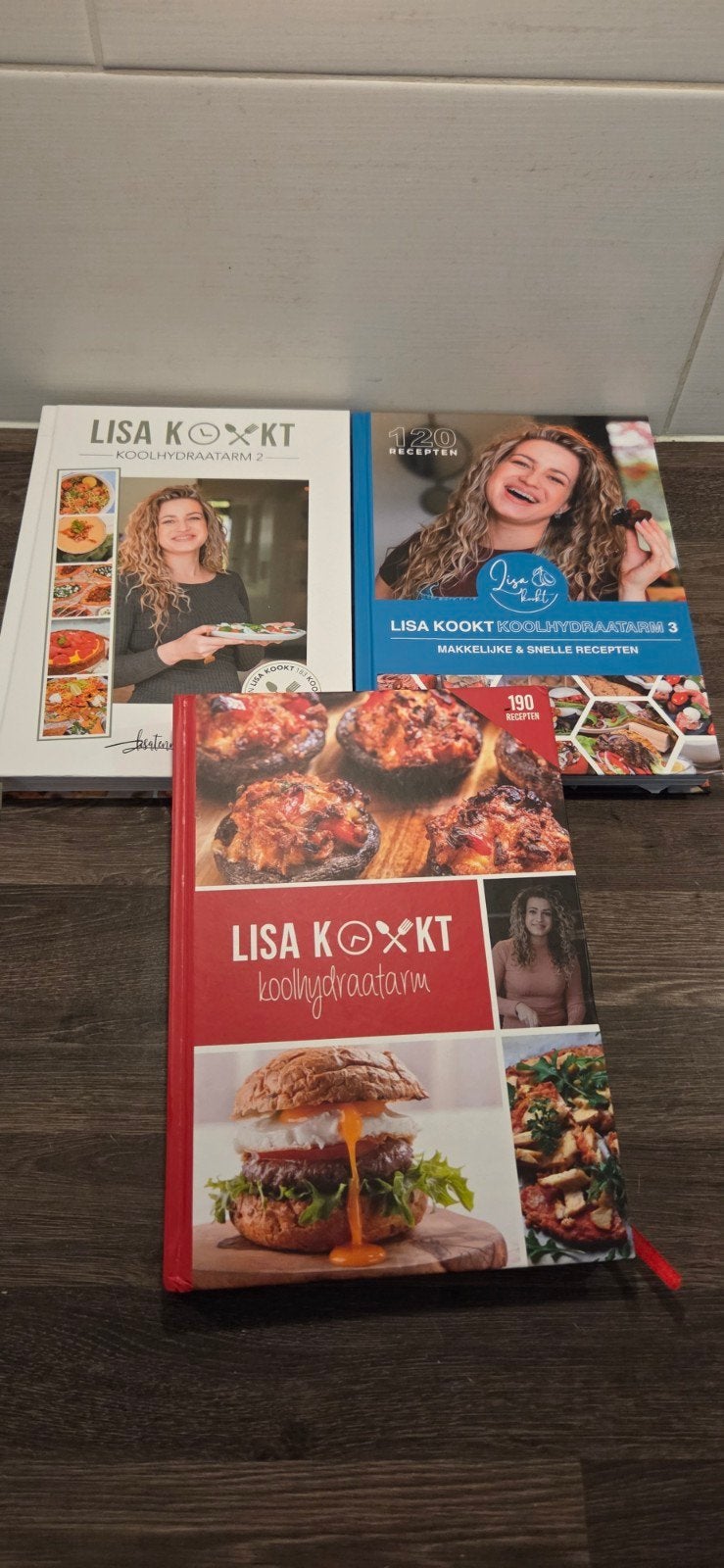 Lisa Kookt Koolhydraatarm Kookboeken (deel 1, 2 en 3), Boeken, Ophalen of Verzenden, Nieuw, Lisa Kookt, Gezond koken