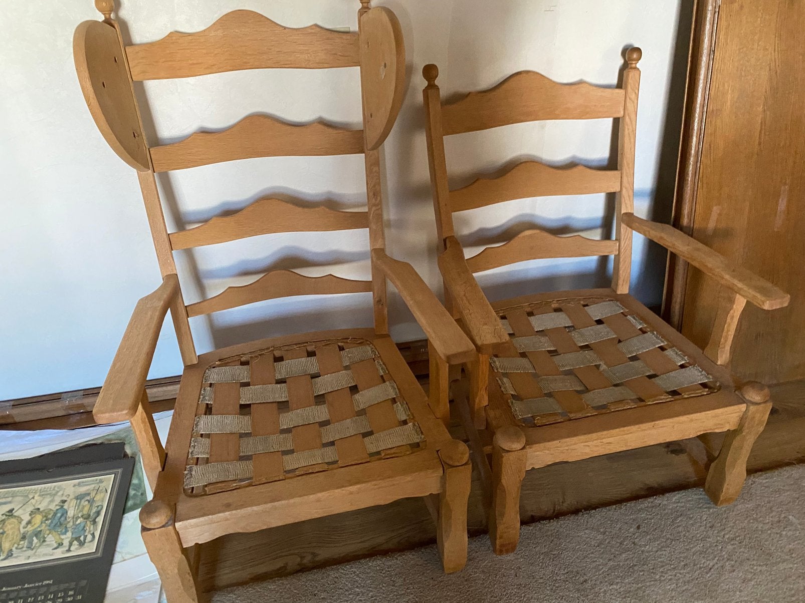 Twee blank eiken fauteuils, Ophalen