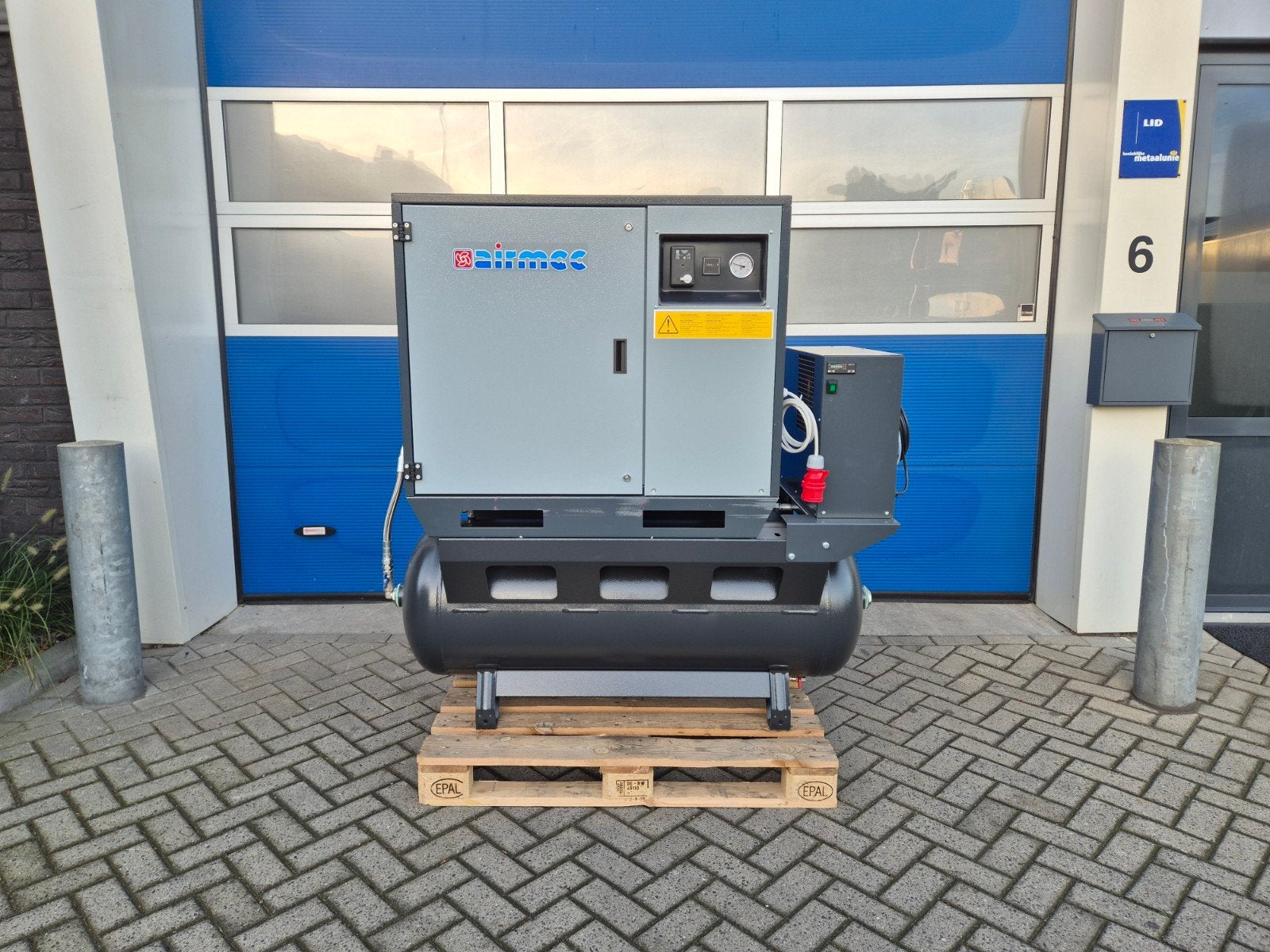 AIRMEC SILENT 705/270 DRY Zuigercomressor Transportschade!!!, Info@bolkmachinehandel.nl, Zo goed als nieuw, Italië, 10 bar of meer