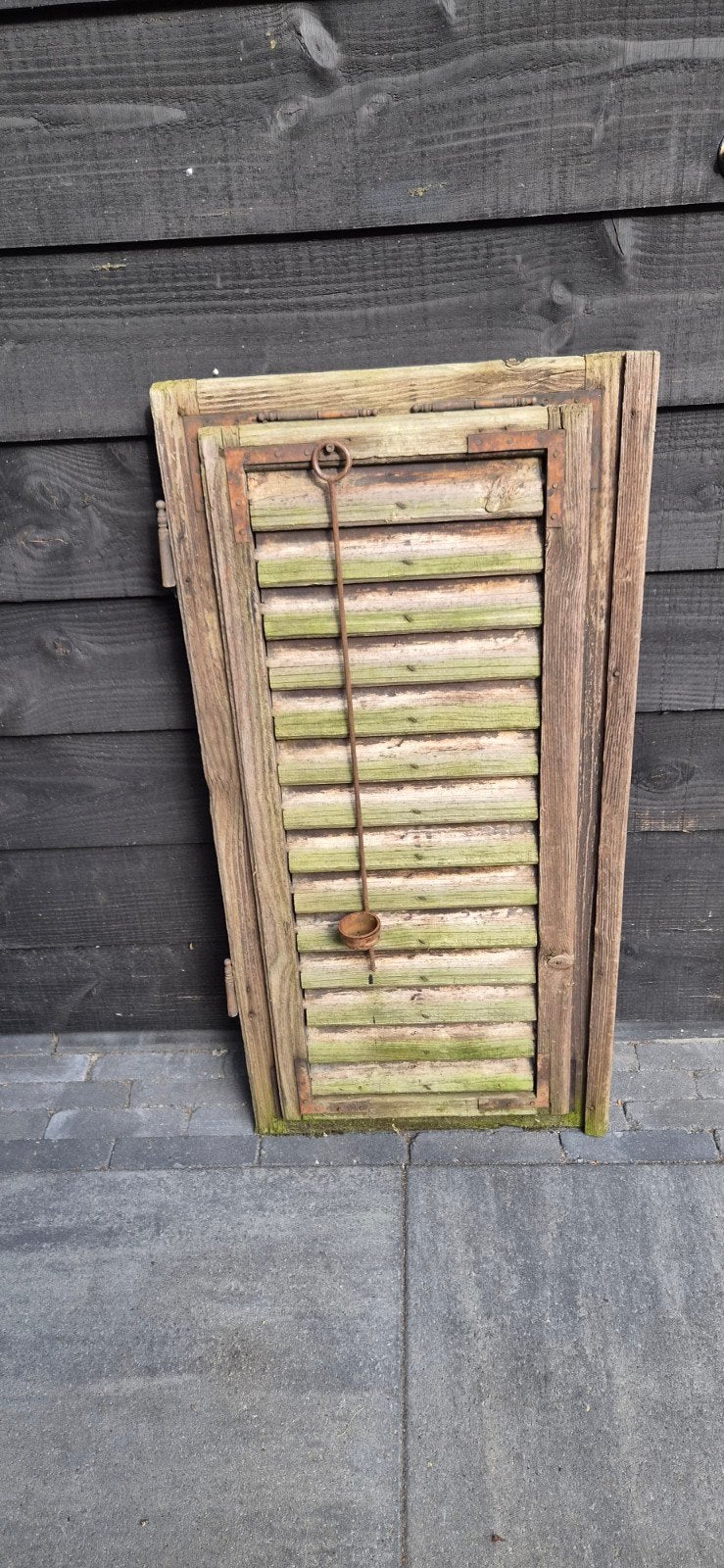 Oud, doorleefd houten luik incl. hangkandelaar, Tuin en Terras, Ophalen, Gebruikt