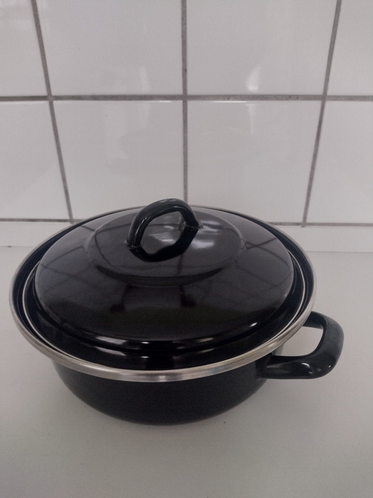 Zwarte braadpan met deksel - 23 cm diameter, Ophalen, Zo goed als nieuw, Gietijzer, Koekenpan of Braadpan