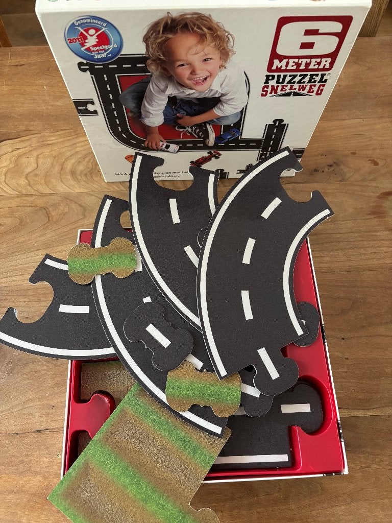 6 meter puzzel snelweg, Ophalen, Meer dan 50 stukjes, Zo goed als nieuw