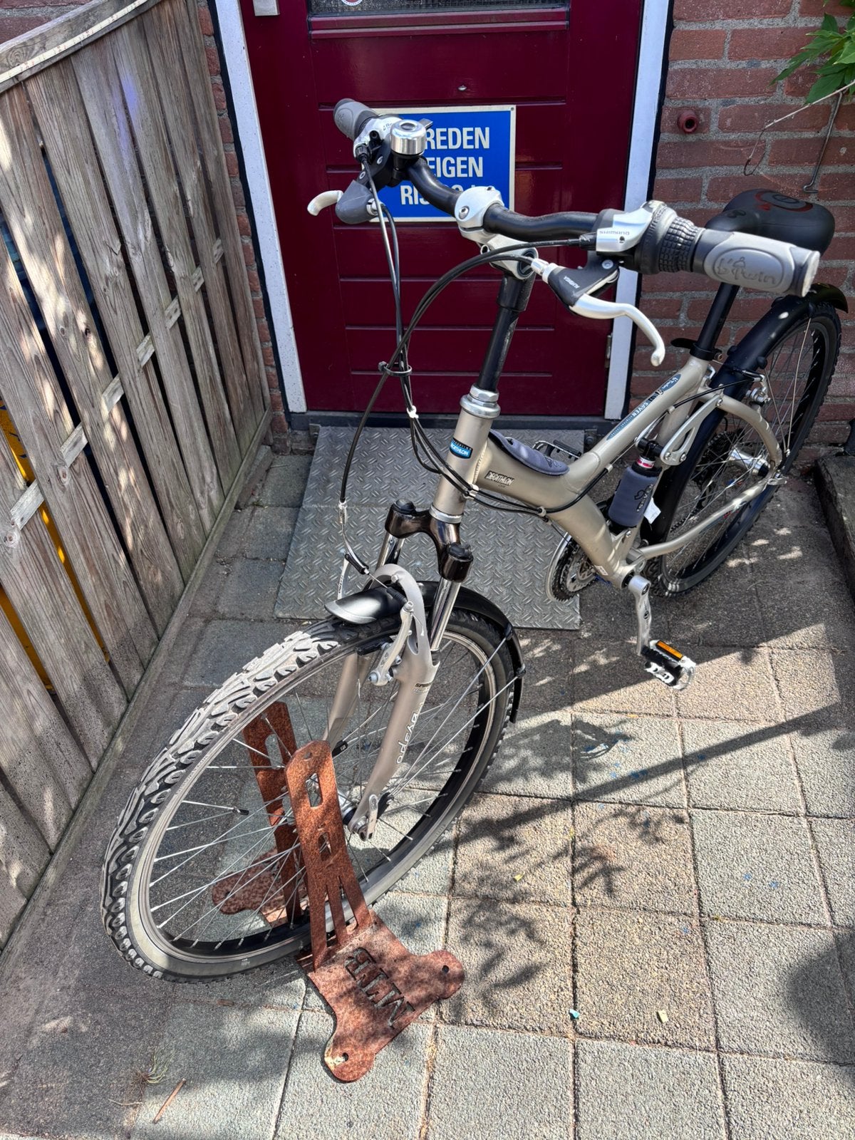 B’Twin Number 7 Hybride Fiets 26 inch – 21 Versnellingen, Zo goed als nieuw, Dames, Ophalen, Overige merken