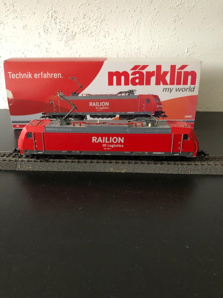 Märklin logistics digitale locomotief, Hobby en Vrije tijd, Modeltreinen | H0, Locomotief, Gelijkstroom of Wisselstroom, Ophalen of Verzenden