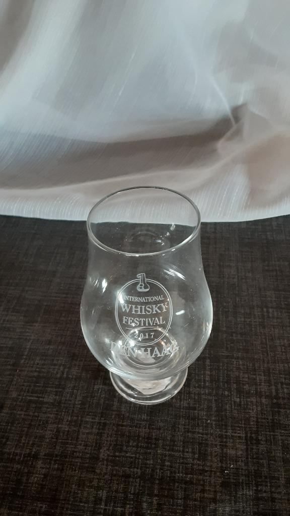 THE GLENCAIRN glas Whisky festival glas Den Haag 2017, Ophalen of Verzenden, Zo goed als nieuw, Borrel- of Shotglas