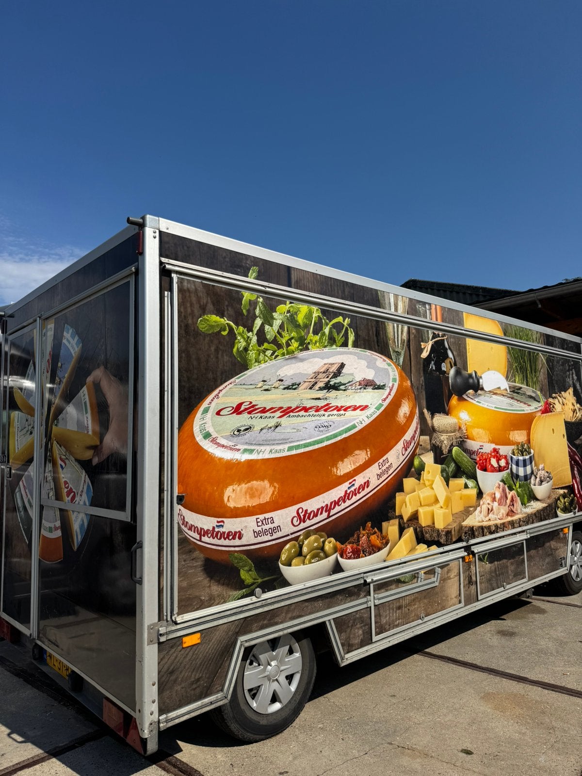 Evers verkoopwagen kaas, Ophalen