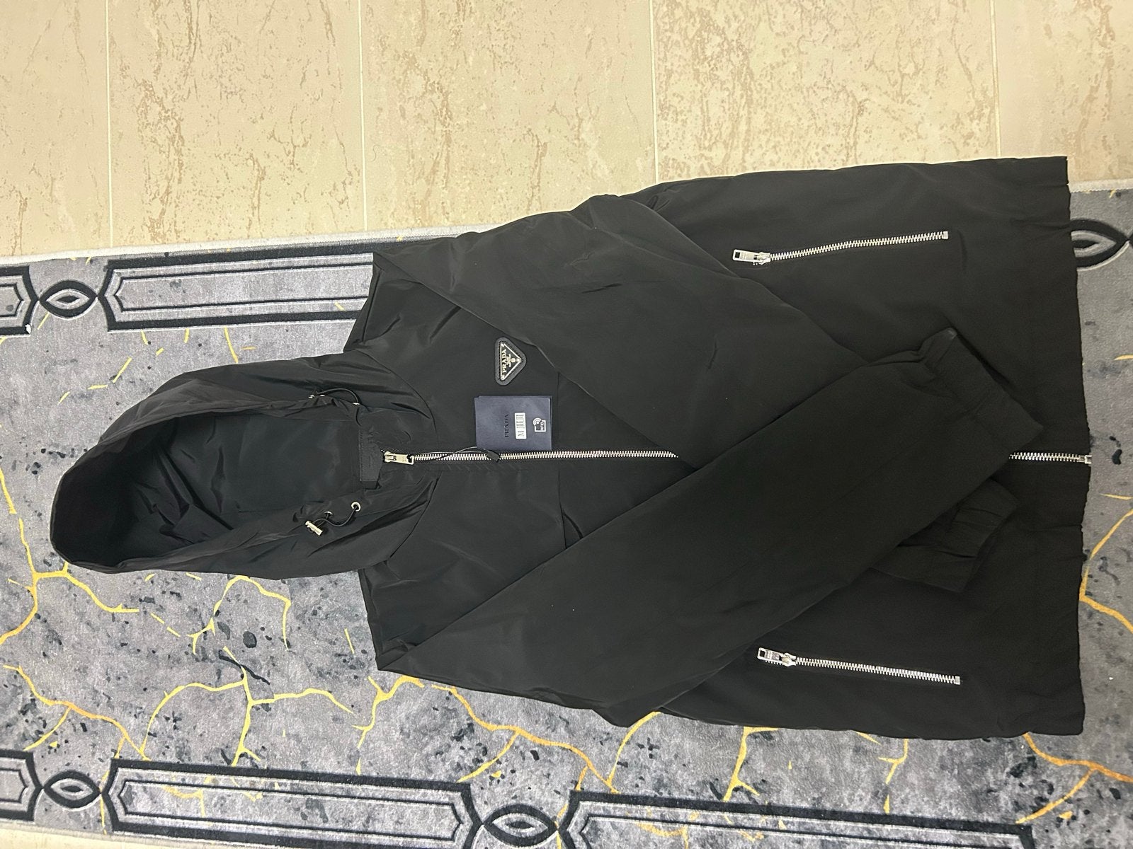 Prada windbreaker M NIEUW, Kleding | Heren, Jassen | Zomer, Ophalen of Verzenden, Nieuw, Maat 48/50 (M), Zwart