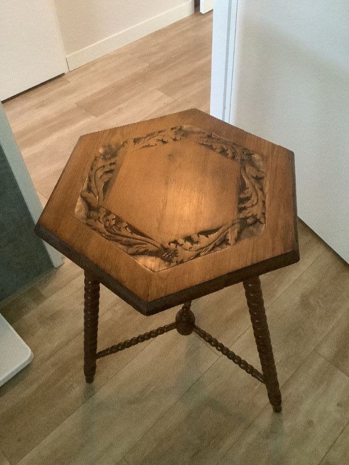 Beeldig antiek spinnekop tafeltje, Ophalen
