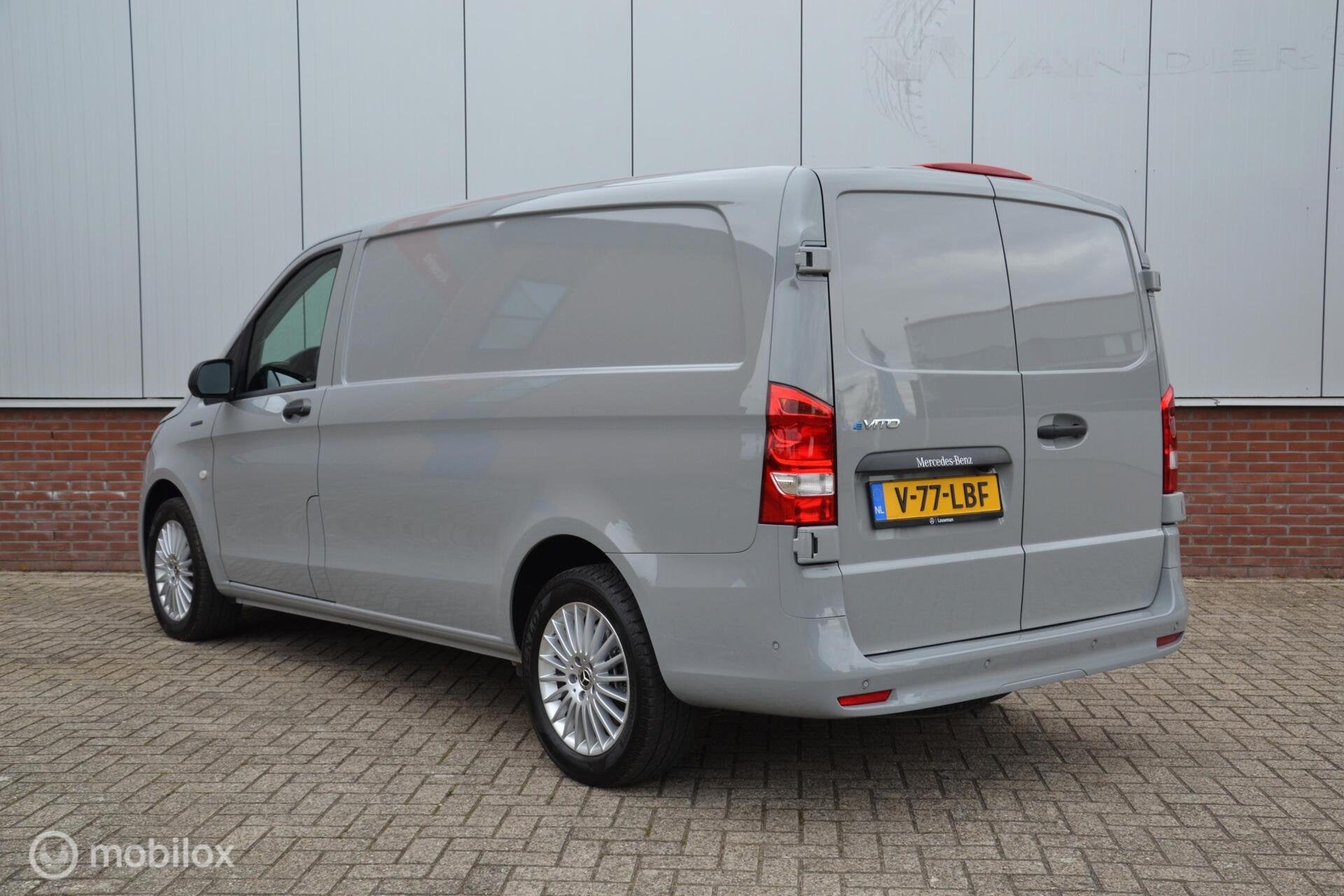 Mercedes Vito Bestel eVito Lang|70KW|L2|2025|voorklima, Stof, Gebruikt, Met garantie (alle), 116 pk