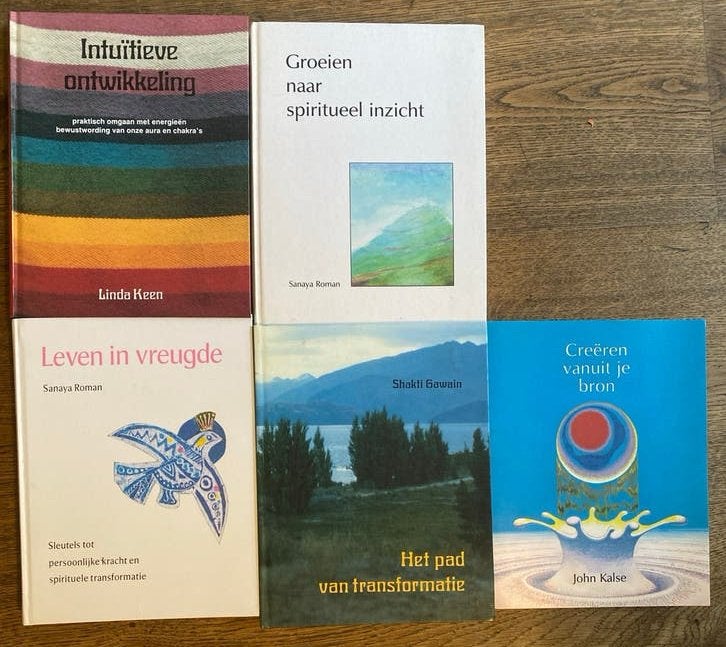 Set van 5 spirituele boeken: samen 7,50€!, Boeken, Ophalen of Verzenden, Zo goed als nieuw, Spiritualiteit algemeen, Achtergrond en Informatie