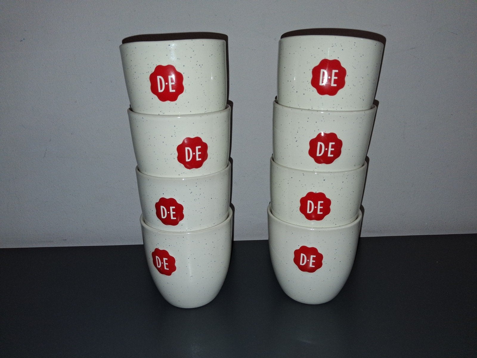 8 Douwe Egberts DE Mokken mok spikkel, Huis en Inrichting, Ophalen of Verzenden, Aardewerk, Overige stijlen, Kop(pen) en/of Schotel(s)