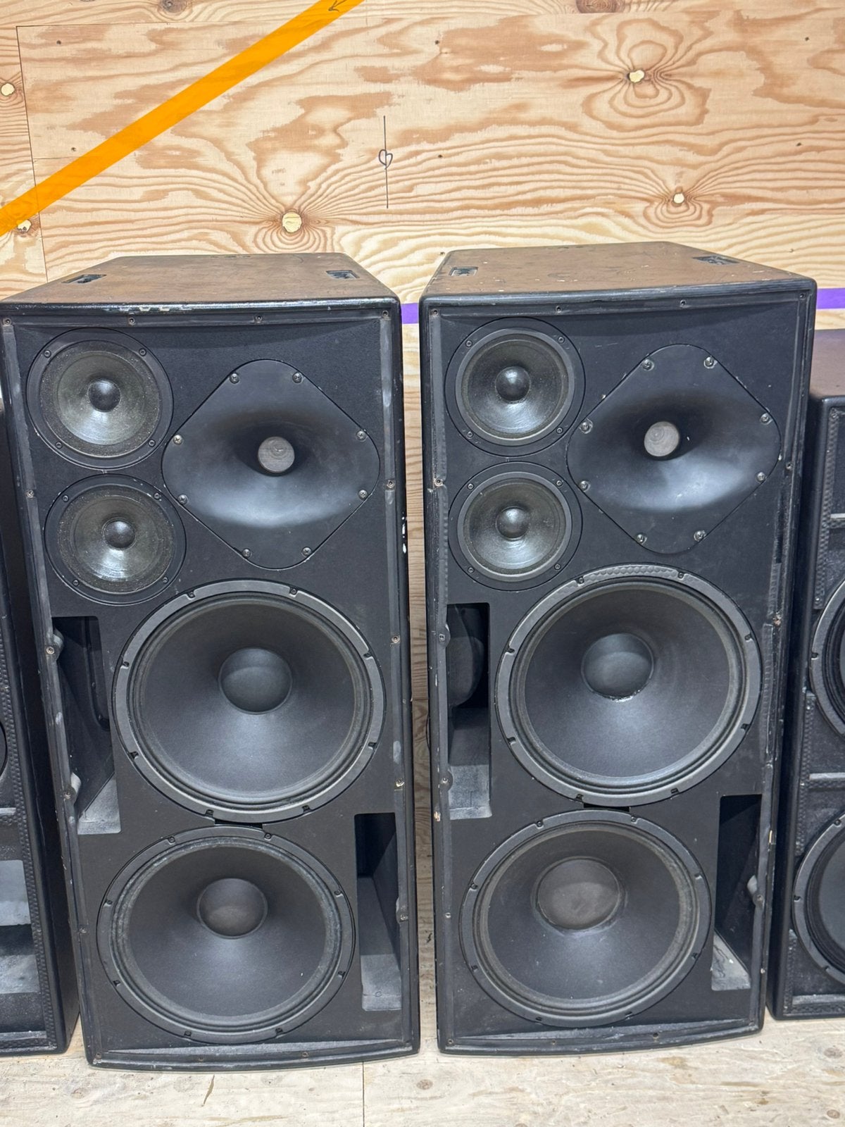 EAW LA 325, Party speaker, Zo goed als nieuw, Ophalen, 150 watt of meer