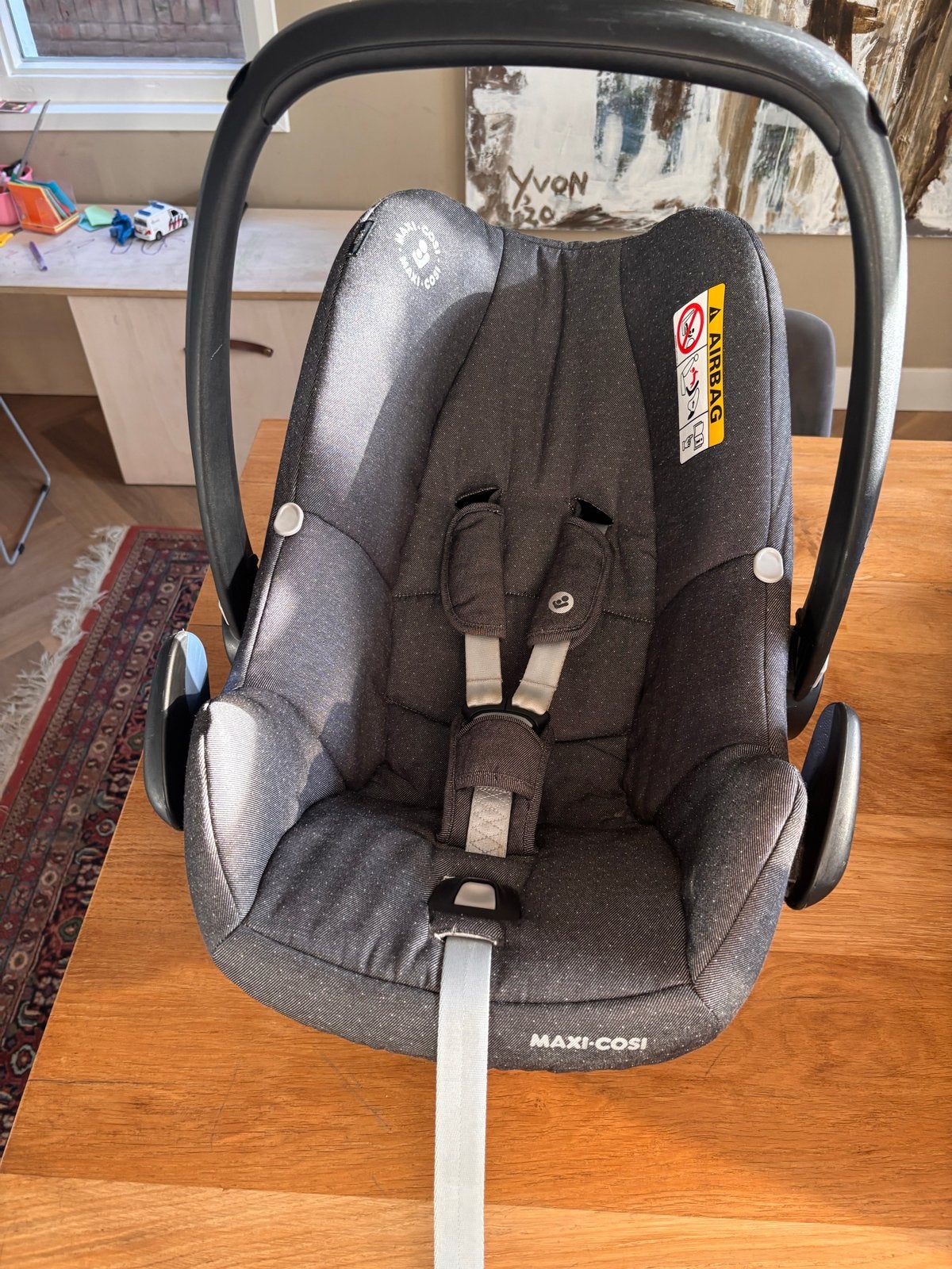 Maxi Cosi in goede staat met zonnedoek en verkoelingsmatras, Ophalen, 0 t/m 13 kg, Maxi-Cosi, Gebruikt
