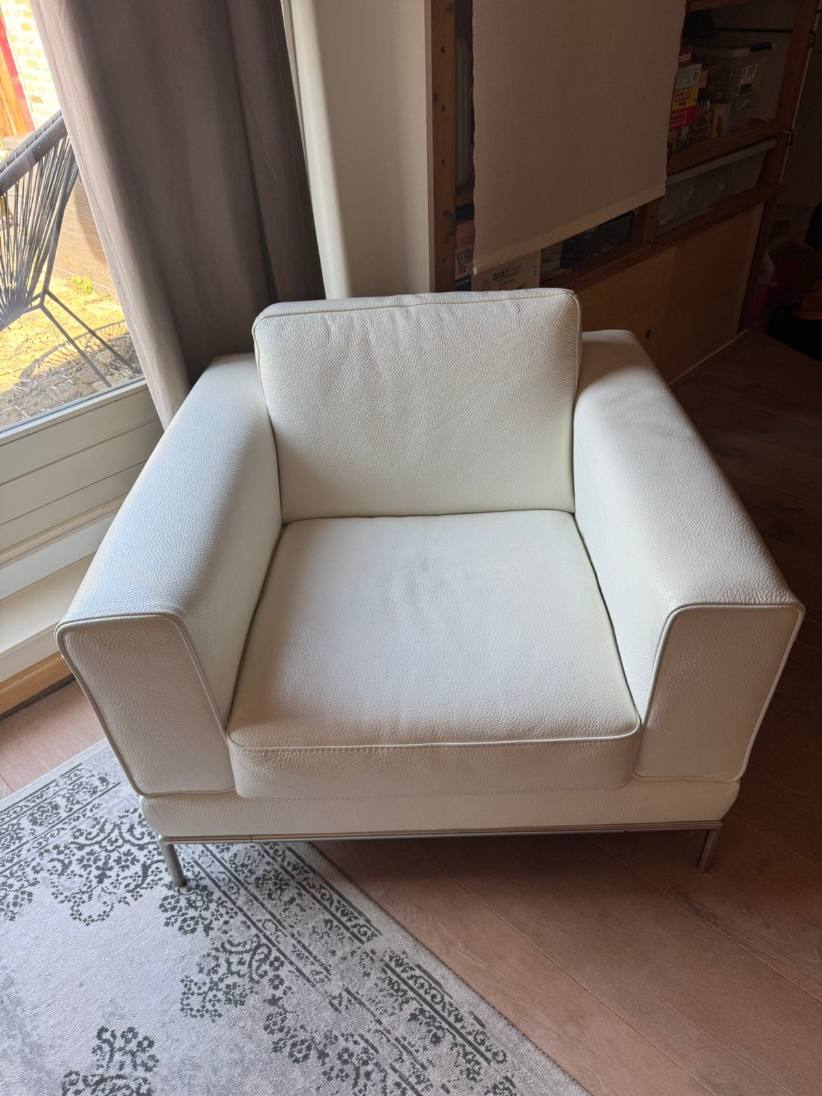 Wit leren stoel van IKEA gratis ophalen!!!, Huis en Inrichting, Stoelen, Ophalen, Strak, Gebruikt, Wit