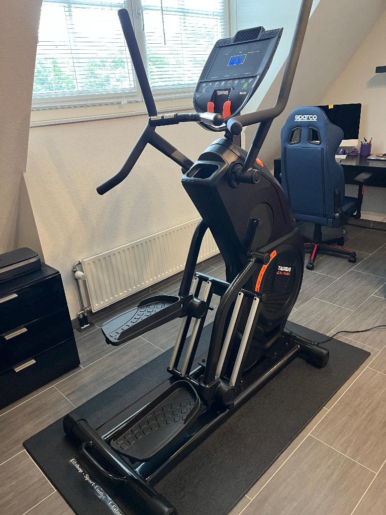 Taurus Ultra Trainer Model 2020 Incl mat, maat XL, Sport en Fitness, Ophalen, Benen, Zo goed als nieuw, Crosstrainer