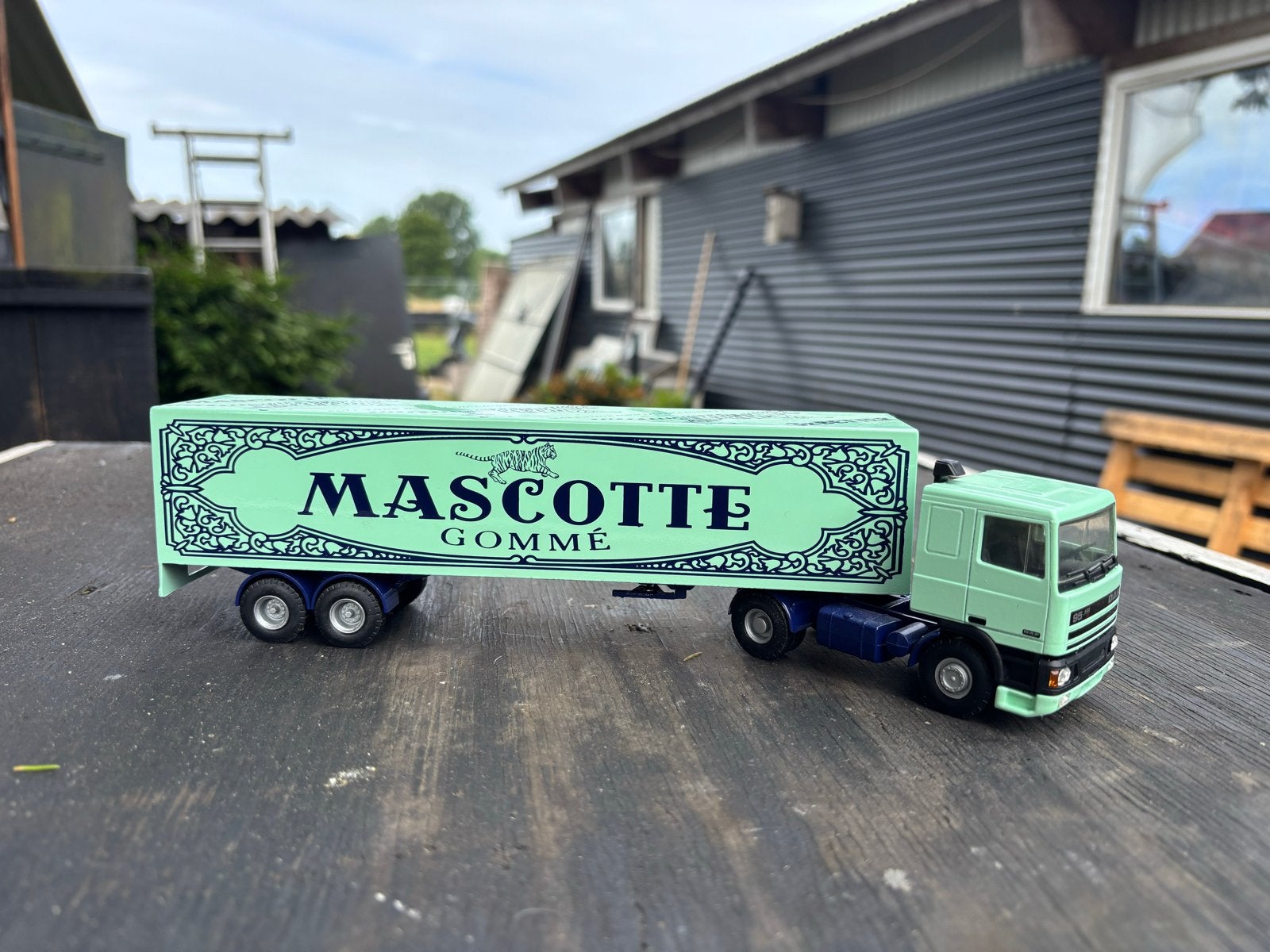 DAF Mascotte Gommé Vrachtwagen Model, Overige merken, 1:32 tot 1:50, Ophalen of Verzenden, Zo goed als nieuw