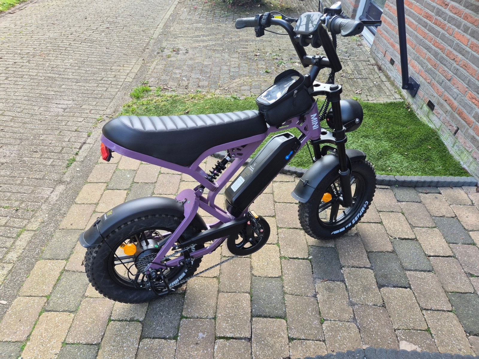 V20 Mini - Paars - Fatbike, Zo goed als nieuw, Minder dan 47 cm, 30 tot 50 km per accu, Ophalen